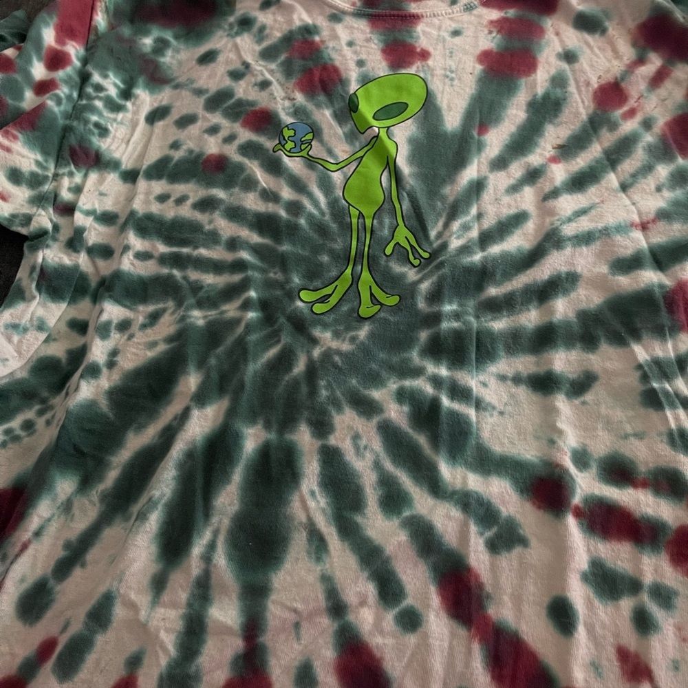 The Dye alien shirt